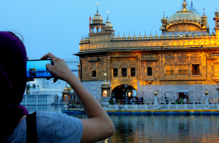Go for a weekend trip to Amritsar and pray at the Golden Temple