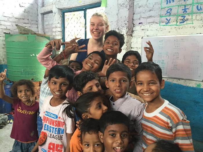 volunteer with kids in India